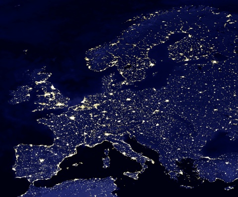 Europa z orbity - mozaika zdjeć nocnych